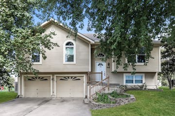 908 Winesap Ct Belton, MO 64012